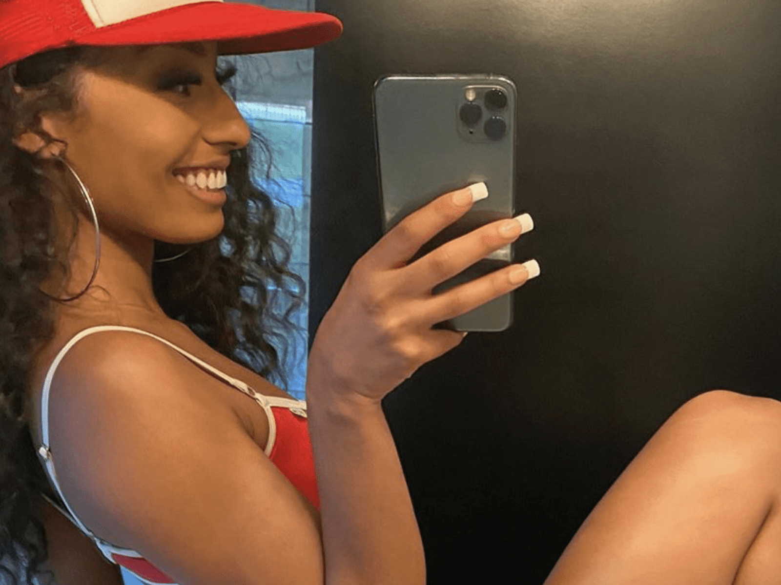 Rubi Rose Clowns Haters After Making $22,000 On Her First OnlyFans Day - Go...